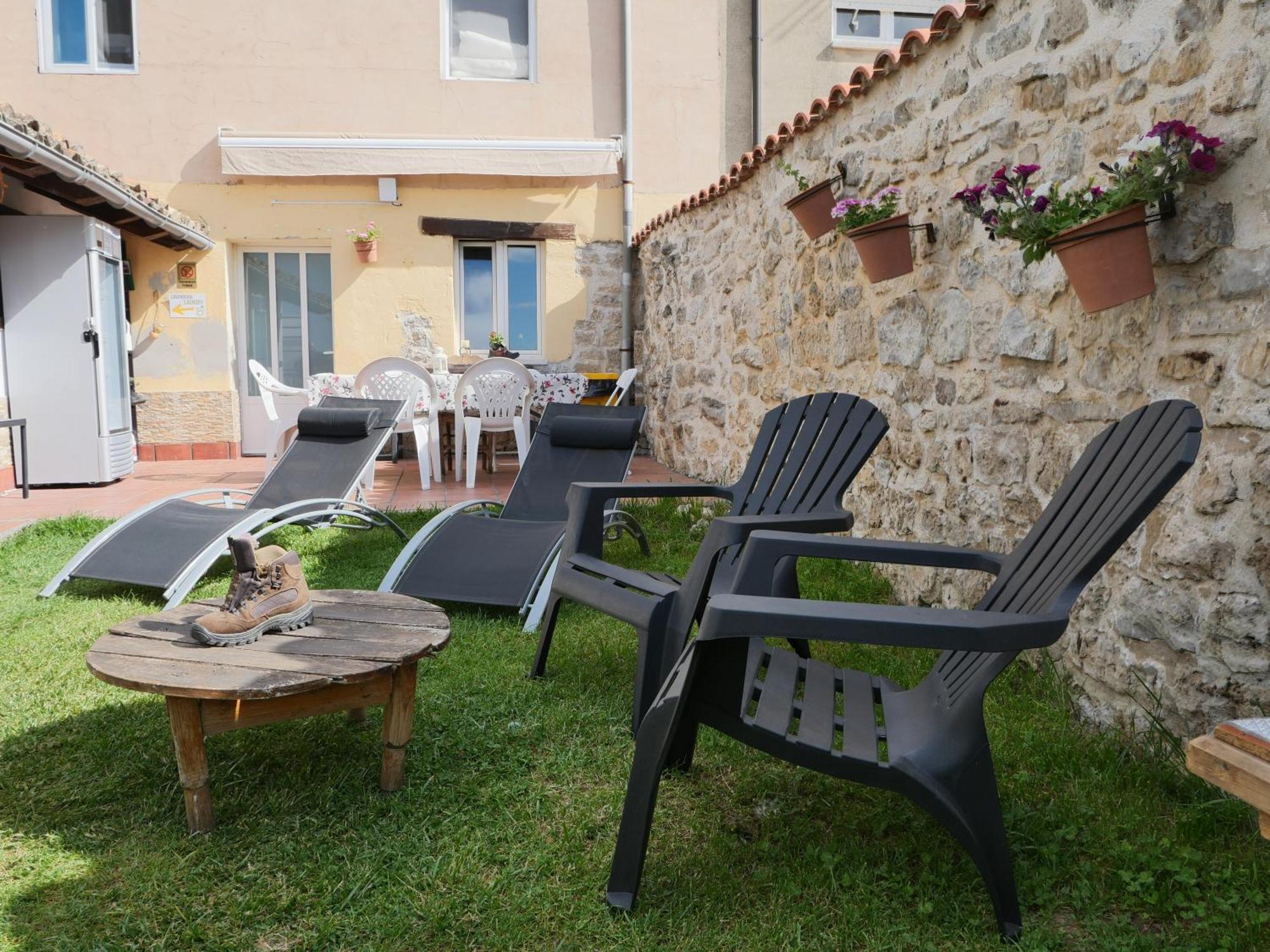 Albergue El Alfar/Pilgrim Hostel 오르니요스 델 까미노 외부 사진
